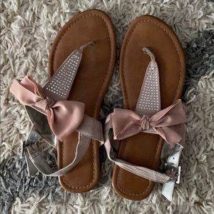 Women’s sandals